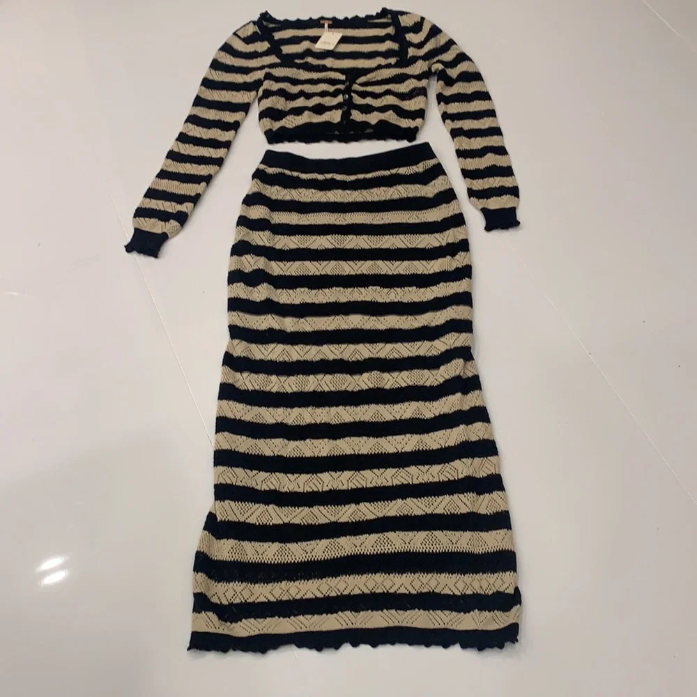 Free People Brand New Set. Size XS. Crochet sweater set - Picture 3 of 4